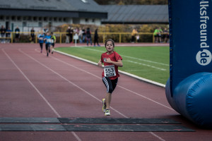 Maren Spang, Siegerin im 1000 Meter Römersprudel Kinderlauf: 3:49 (Fotograf: Boris Ruth)
